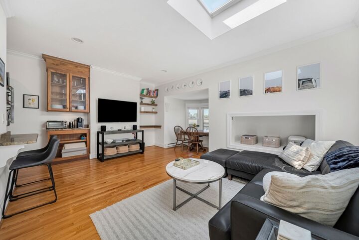 Property Photo:  37 Worcester Street 5  MA 02118 