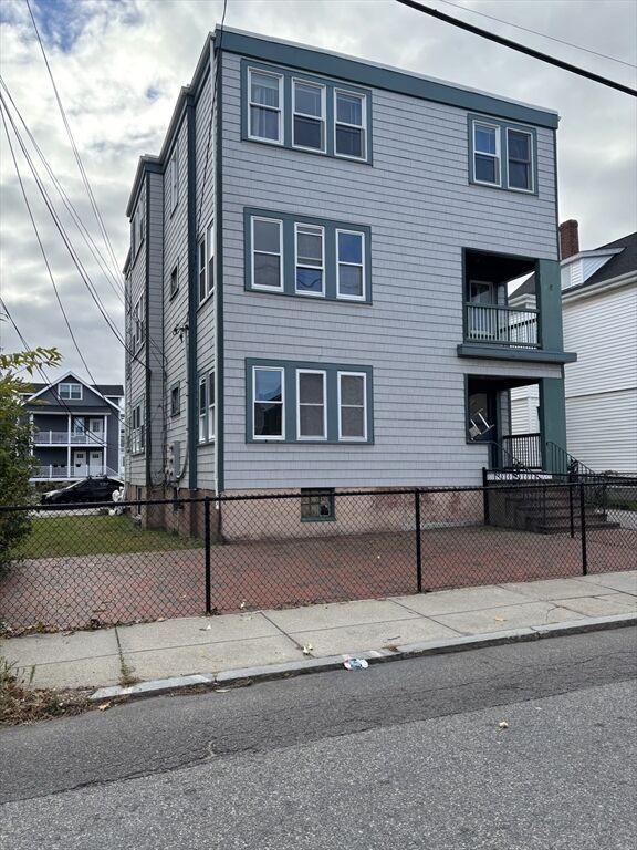 Property Photo:  61 Waverly Street 1  MA 02135 