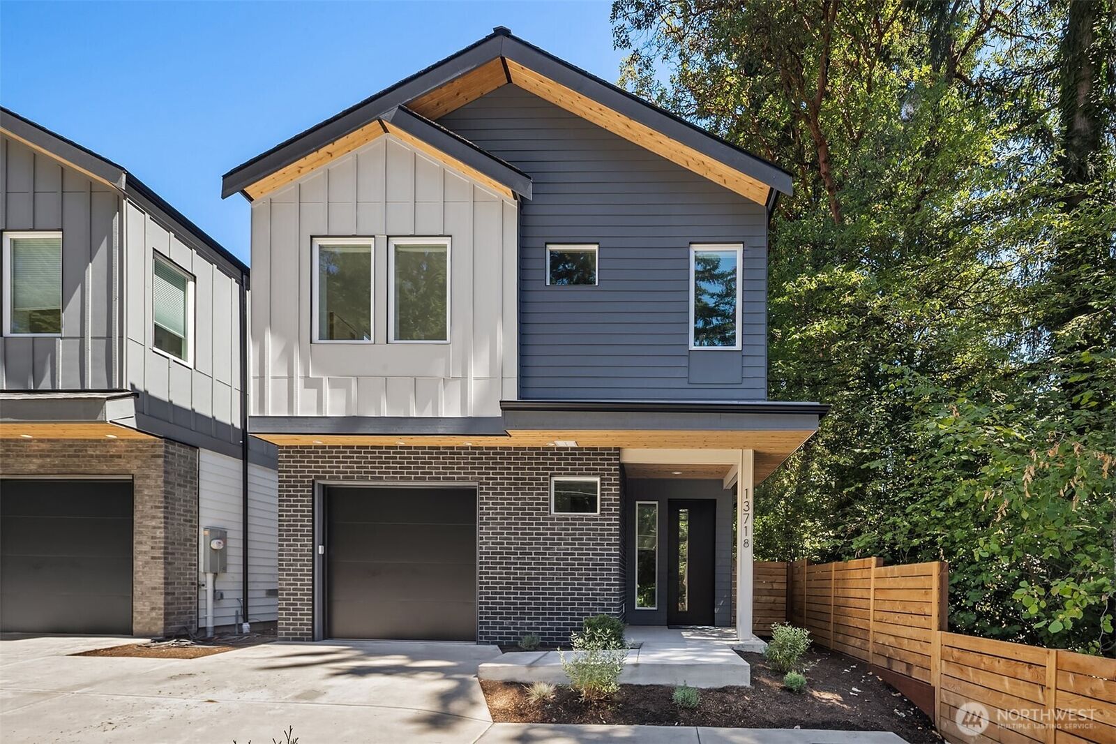 Property Photo:  13718  84th Avenue NE  WA 98034 