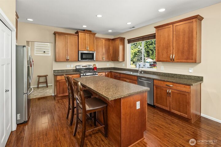 Property Photo:  26  Meadow Place SE  WA 98208 