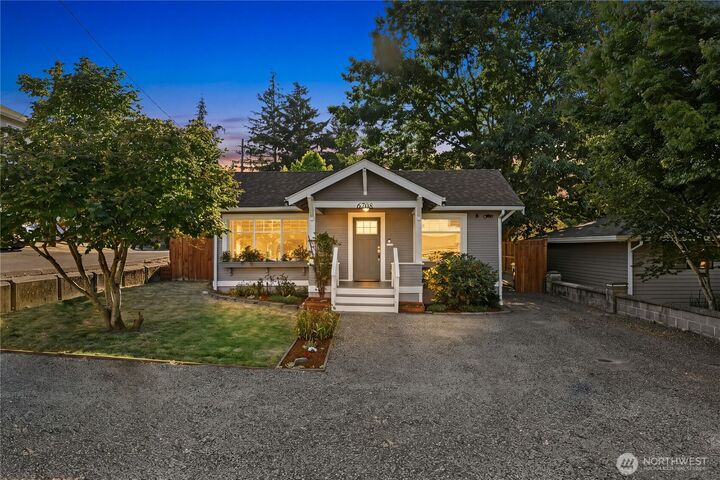 Property Photo:  6708  Lombard Avenue  WA 98203 