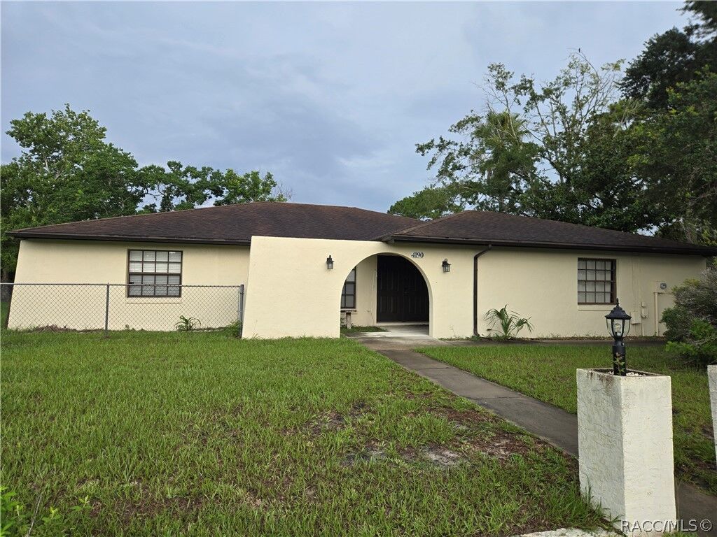 Property Photo: 4190 S Centennial Avenue FL 34446
