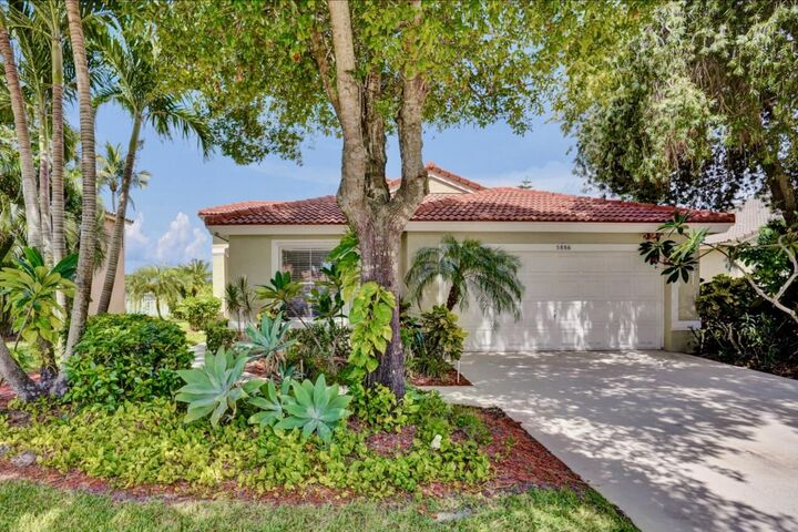 Property Photo:  5886 Las Colinas Circle  FL 33463 