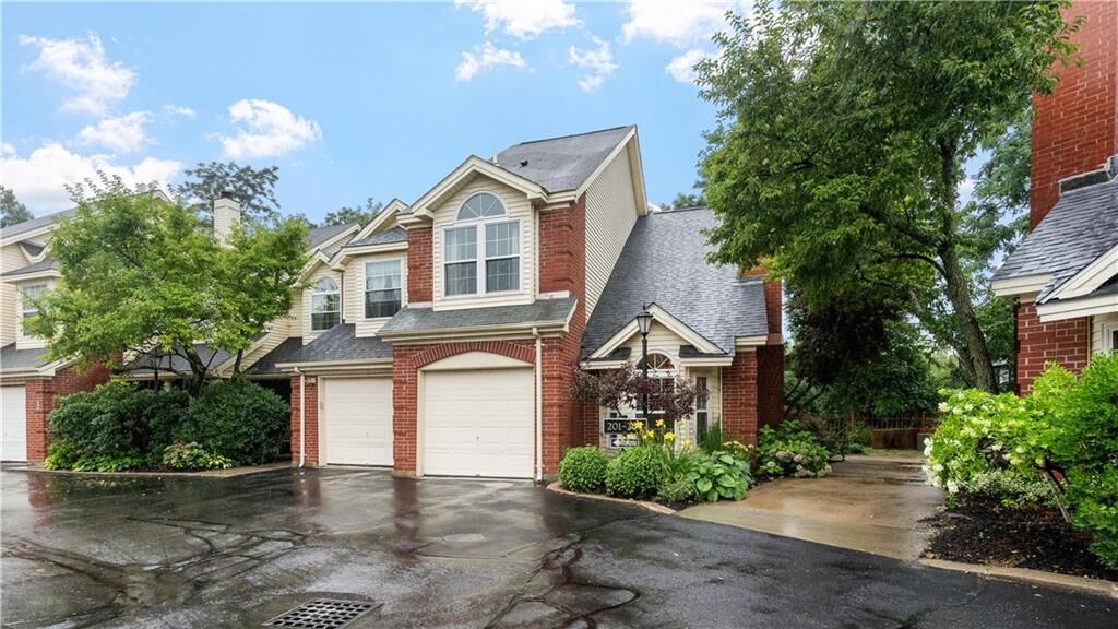 Property Photo:  626 Smithfield Road 201  RI 02904 