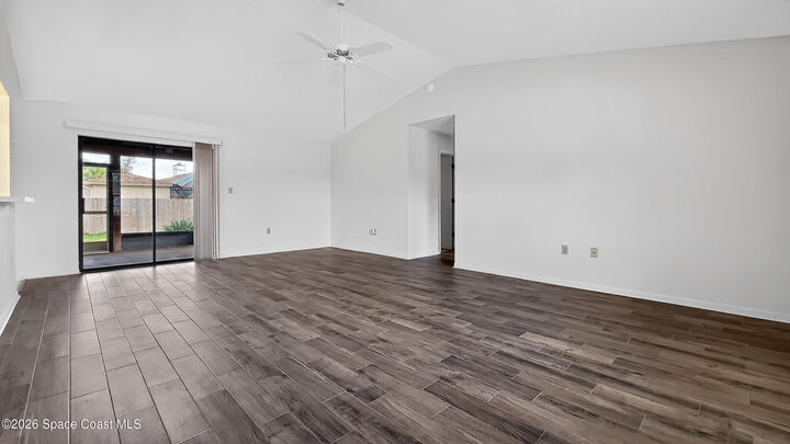 Property Photo:  1141 Mast Court SE  FL 32909 