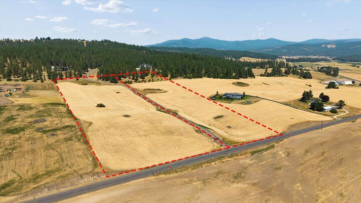 Property Photo:  104xx E Mt Spokane Park Dr  WA 99021 