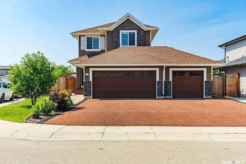 Property Photo: 603 Pichler Crescent SK S7V 0G2