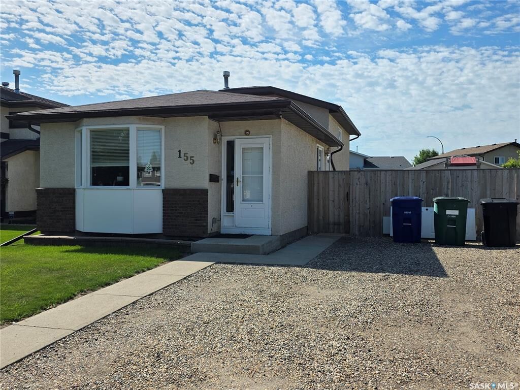Property Photo: 155 Carter Crescent SK S7L 7K4