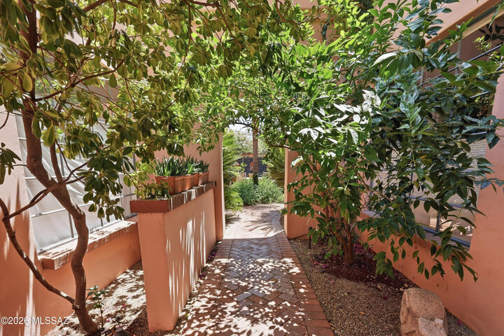 Property Photo: 3118 E 4th Street AZ 85716