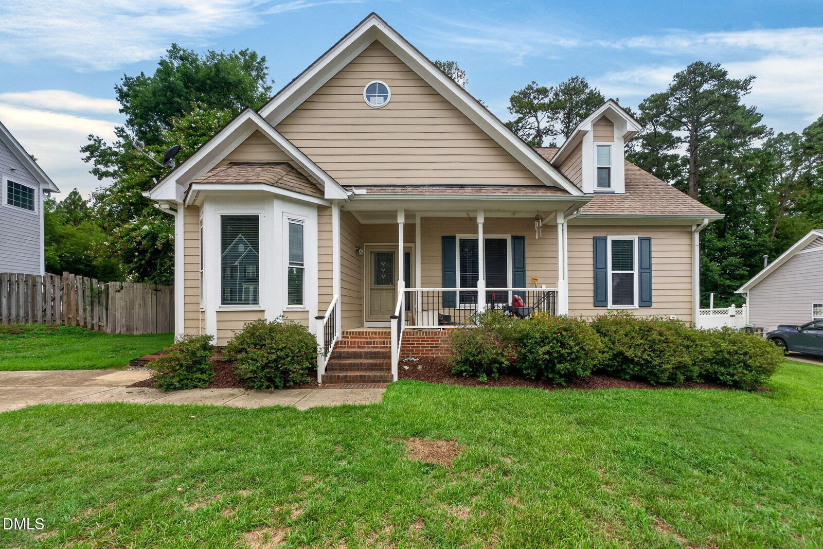 Property Photo: 2808 Tryon Pines Drive NC 27603