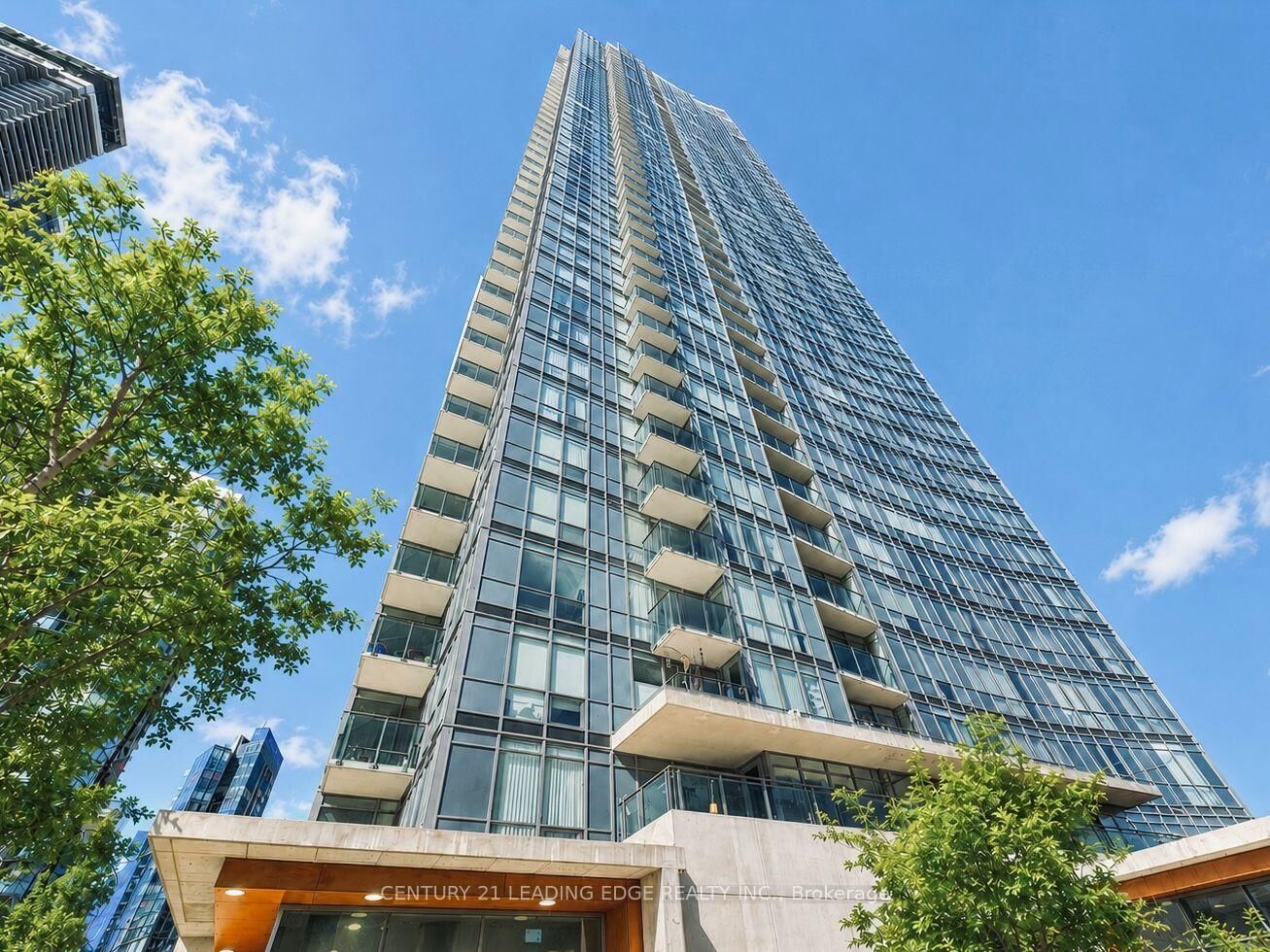 Property Photo:  11 Brunel Court 1501  ON M5V 3Y3 