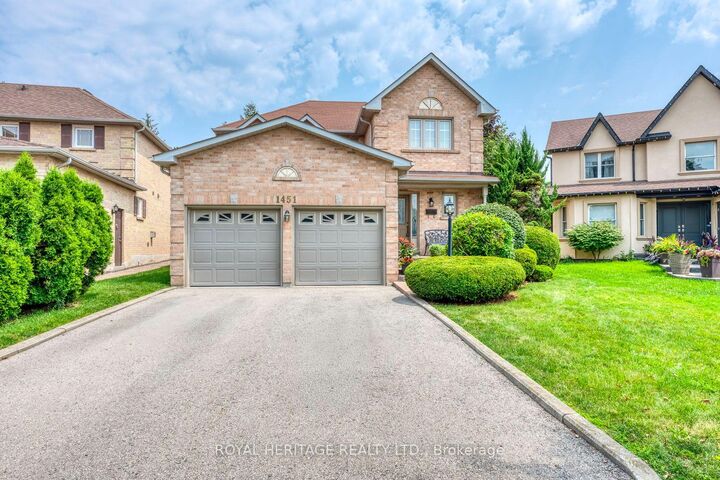 Property Photo: 1451 Ravensmoor Crescent ON L5M 3L4