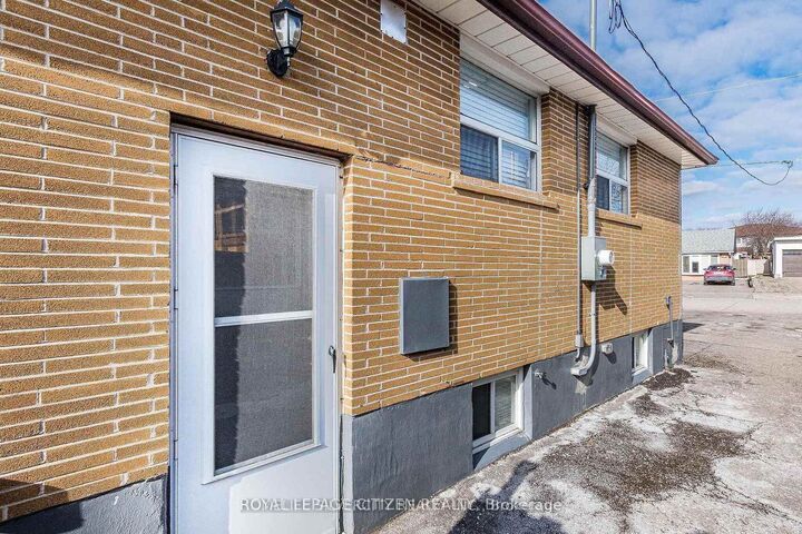 Property Photo: 19 Garfield Crescent ON L6V 1V7