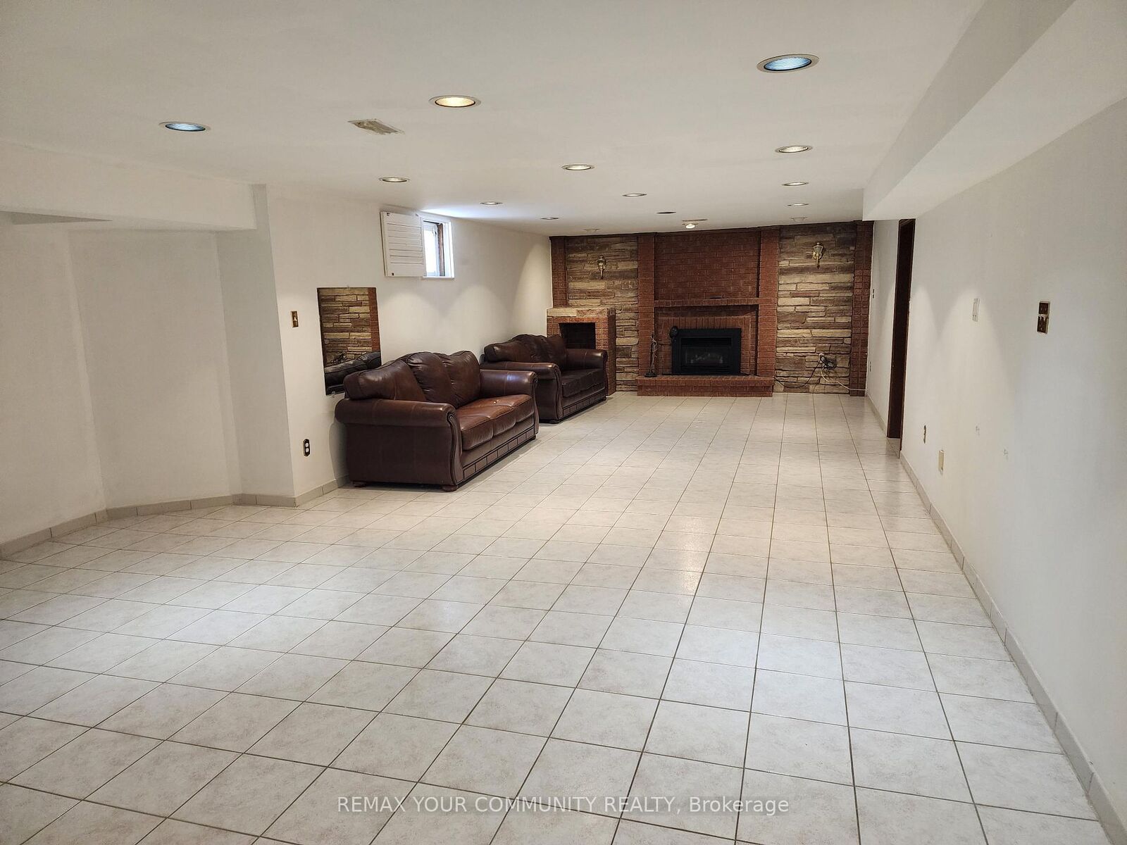 Property Photo: 52 Flushing Avenue Basement ON L4L 8H9