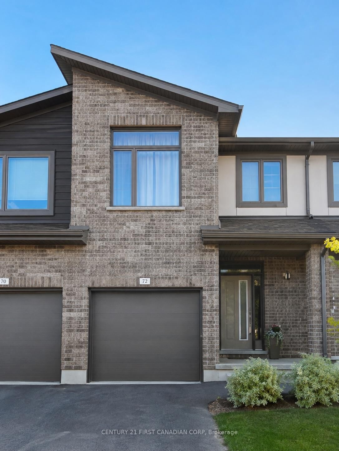 Property Photo:  2070 Meadowgate Boulevard 72  ON N6M 0H5 