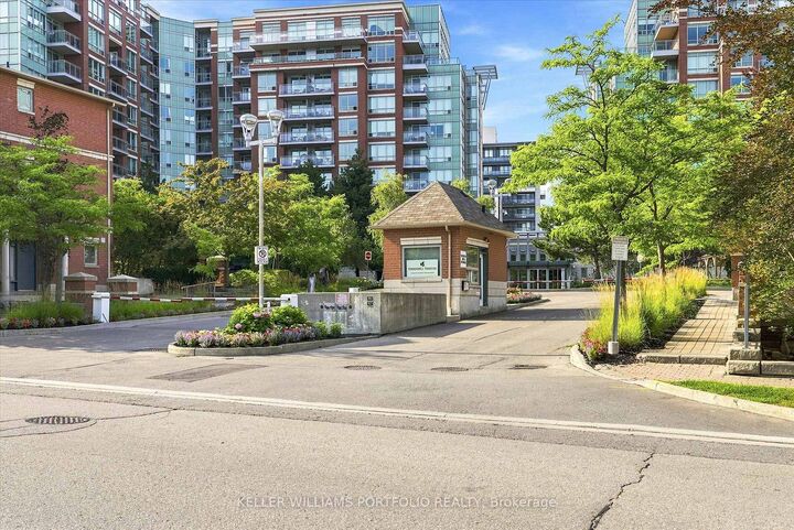 Property Photo:  48 Suncrest Boulevard 607  ON L3T 7Y5 