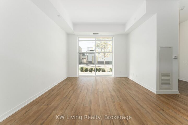Property Photo:  121 Ford Street 109  ON M6N 3A2 