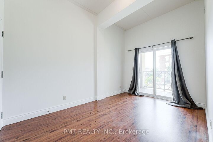 Property Photo:  150 Colborne Street 208  ON N3T 2G6 