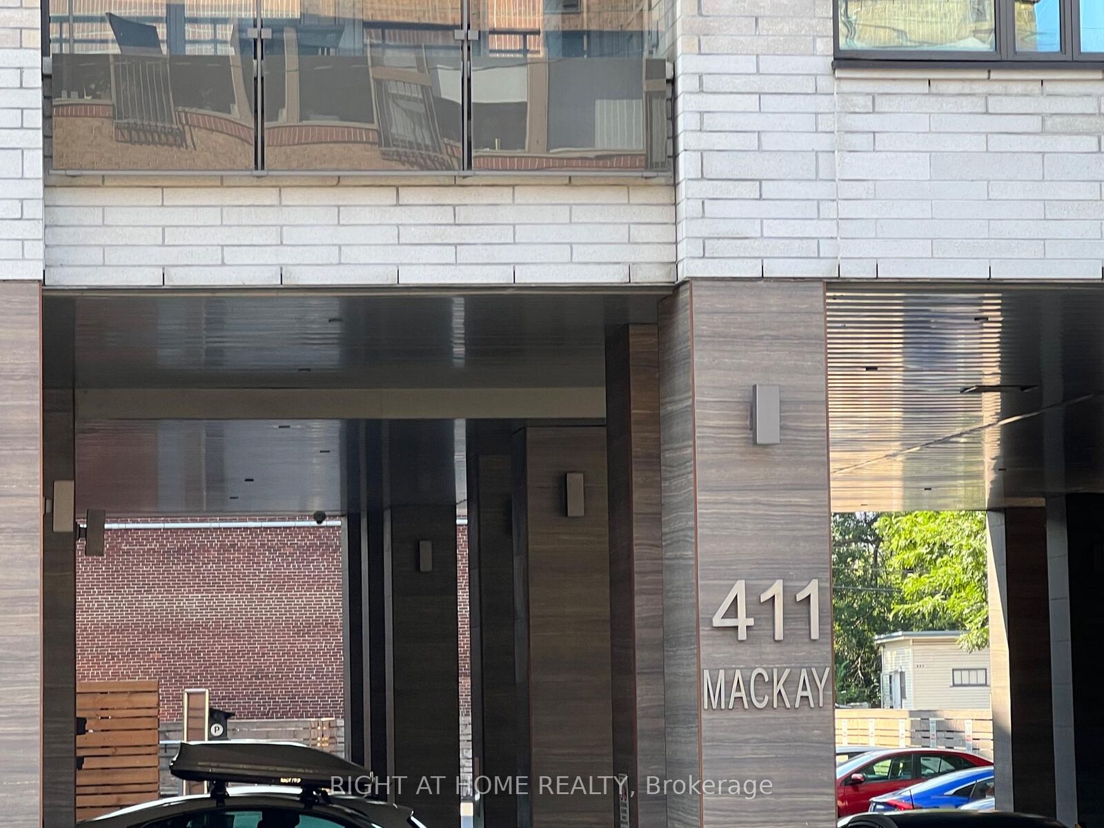 Property Photo:  411 Mackay Street 601  ON K1M 2C5 