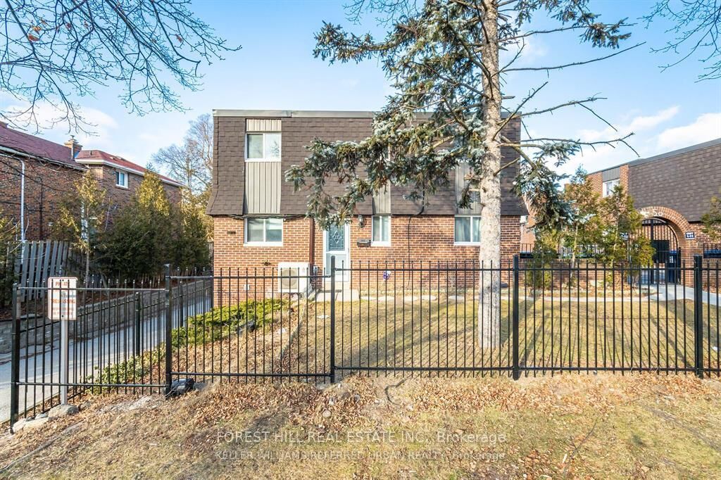 Photo de la propriété:  50 Coleman Avenue #19  ON M4C 1P7 