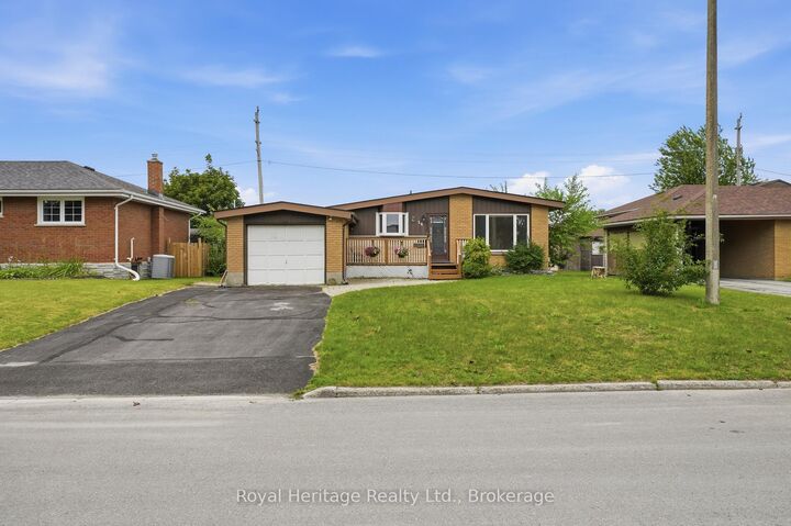 Property Photo:  56 Fifth Avenue  ON K8V 5P3 