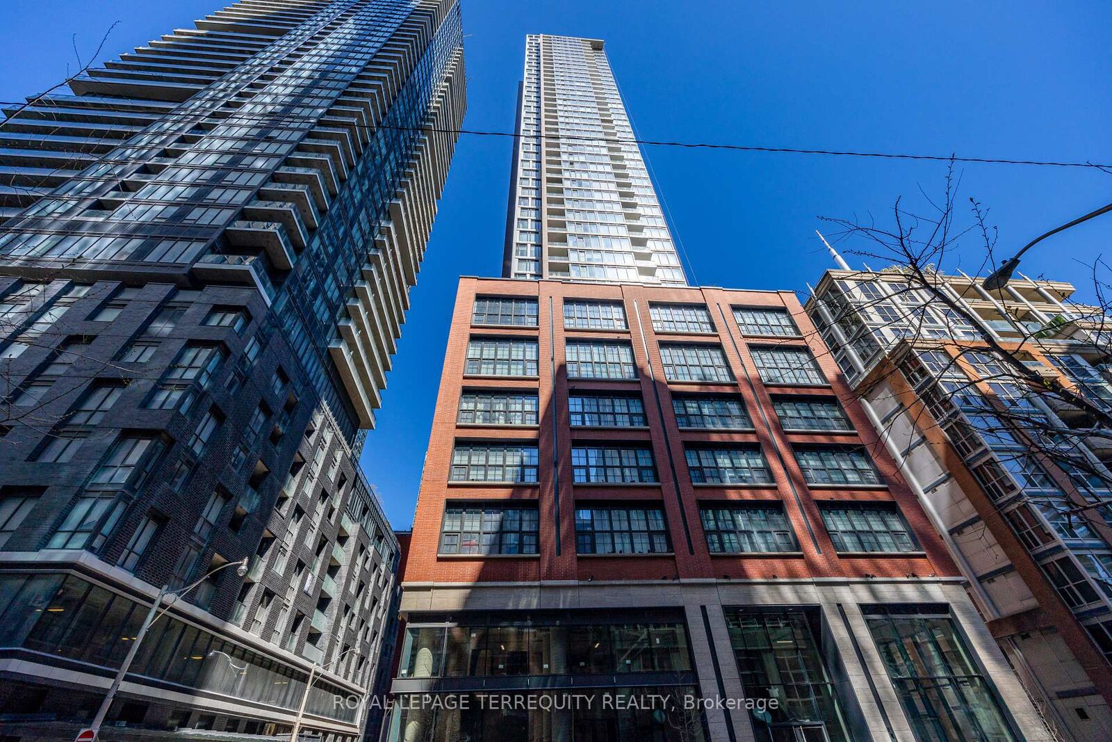 Property Photo:  55 Mercer Street 4006  ON M5V 1H3 