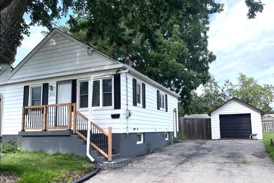 Property Photo: 373 Drew Street E ON L1H 5B4