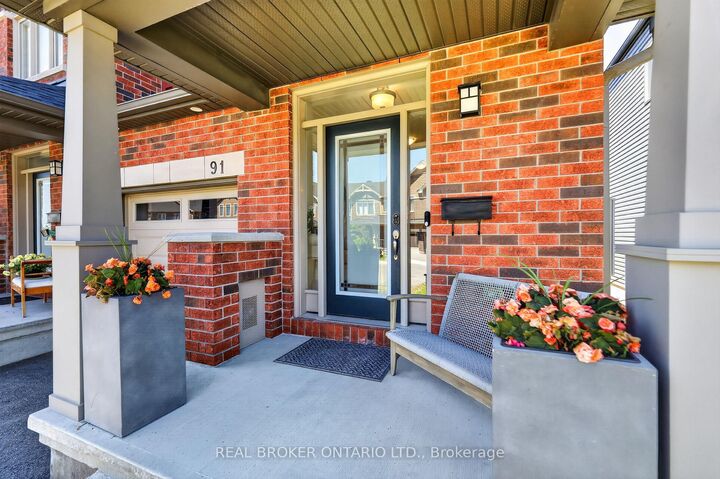 Property Photo: 91 Chevron Place ON K1W 0L6