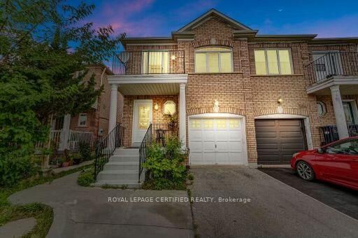 Property Photo:  3843 Coachman Circle  ON L5M 6P8 