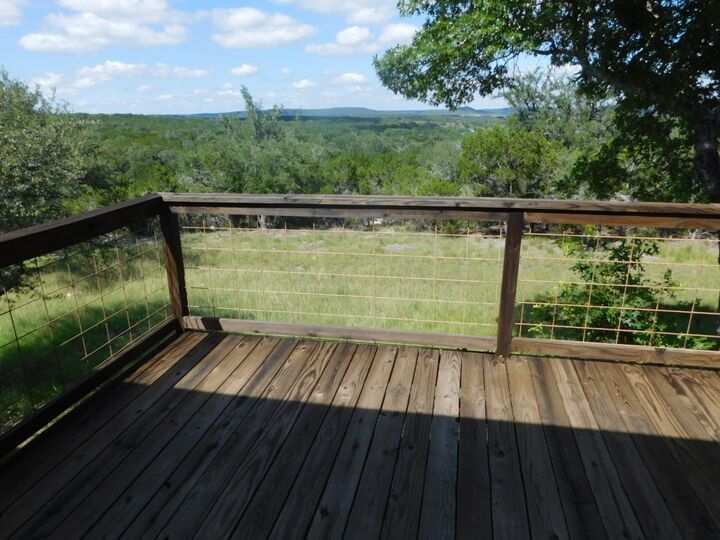 Property Photo: 7500 Muleshoe Bend Trail TX 78654