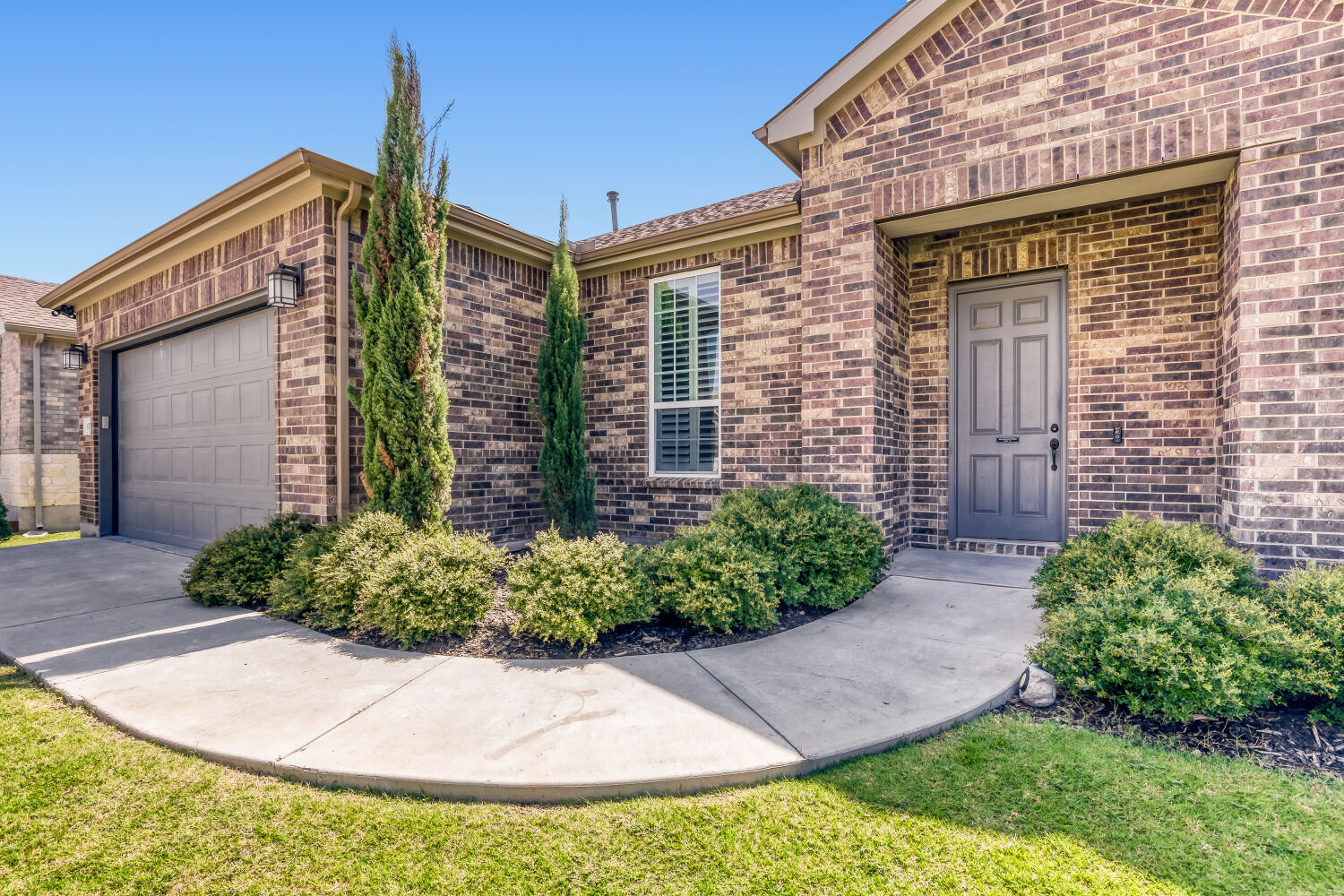 Property Photo: 137 Climbing Rock Loop TX 78620