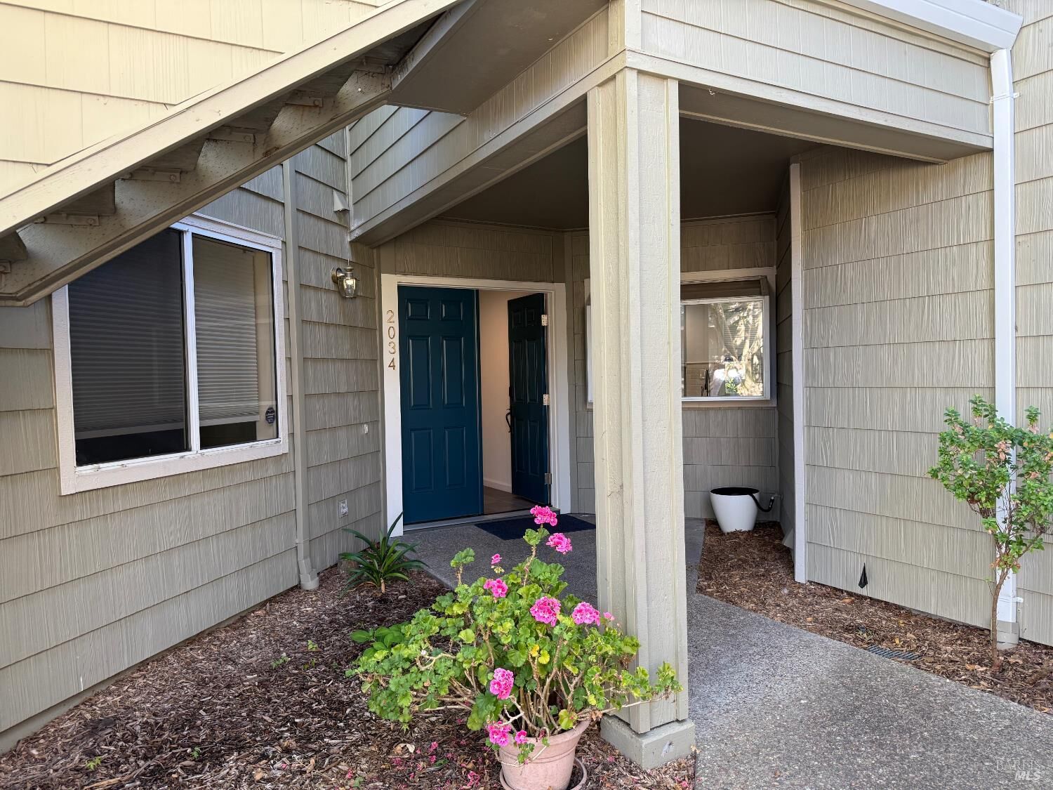 Property Photo:  2034 Stonefield Lane  CA 95403 