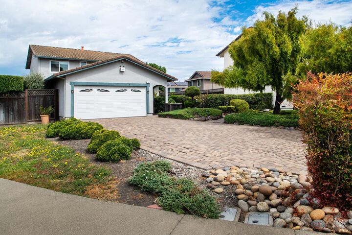 Property Photo: 116 Glacier Court CA 94954
