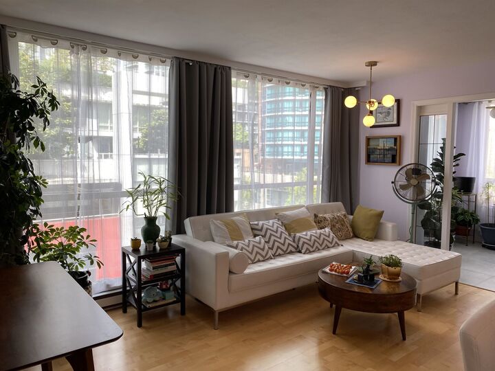 Property Photo: 822 Homer Street 609 BC V6B 6M3