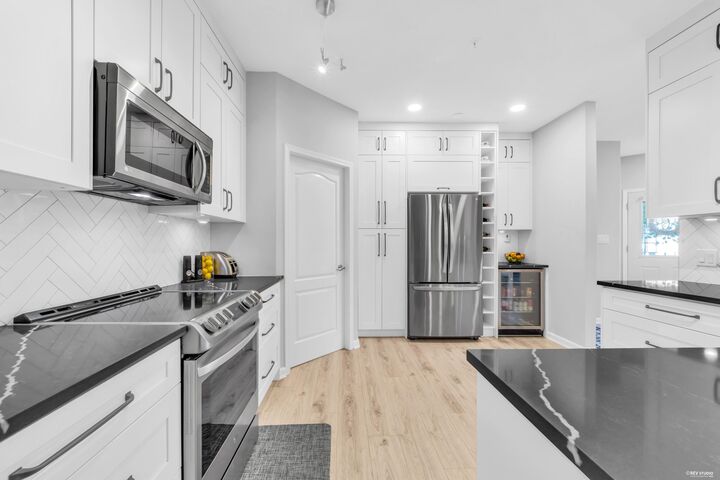 Property Photo: 21579 88B Avenue 1 BC V1M 2X4