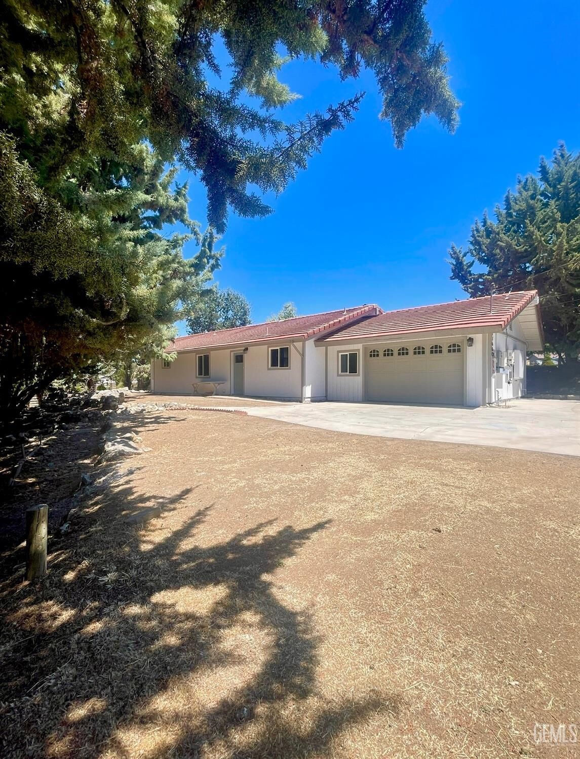 Property Photo:  17660 Arlington Place  CA 93561 