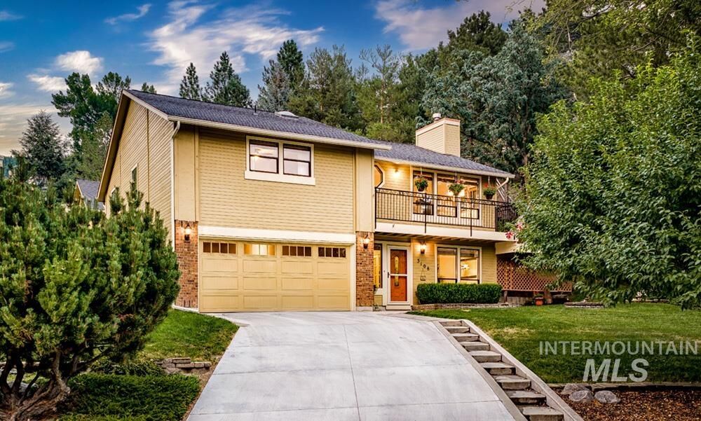 Property Photo: 3108 N 24th St ID 83702