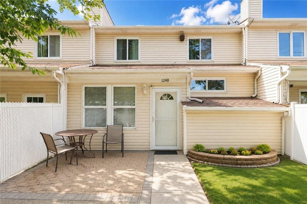 Property Photo:  1248 Richmond Avenue 1  NY 10314 