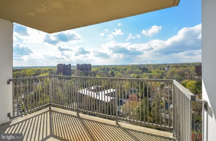 Property Photo:  515 W Chelten Avenue 0804  PA 19144 