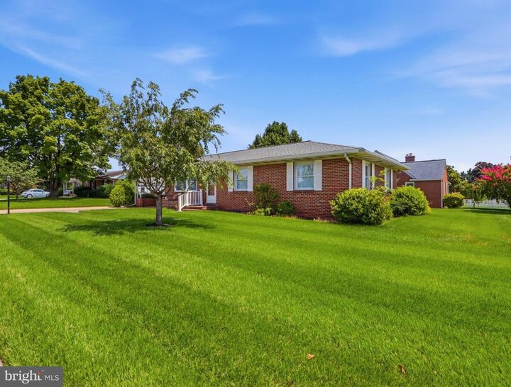 Property Photo:  105 Juniper Circle  MD 21090 