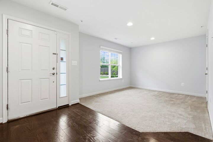 Property Photo: 7427 Wood Meadow Way MD 20706