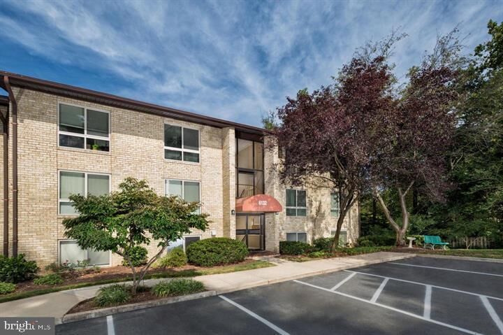 Property Photo:  4 Over Ridge 3831-32  MD 21210 