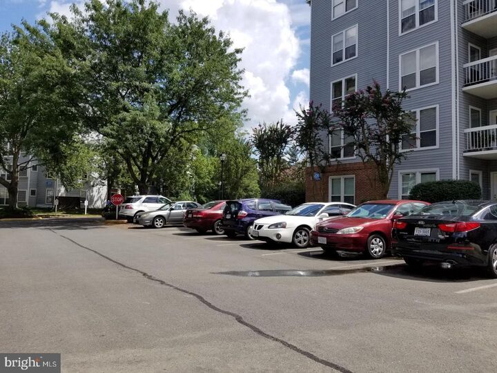 Property Photo: 3178 Summit Square Drive 3-B12 VA 22124