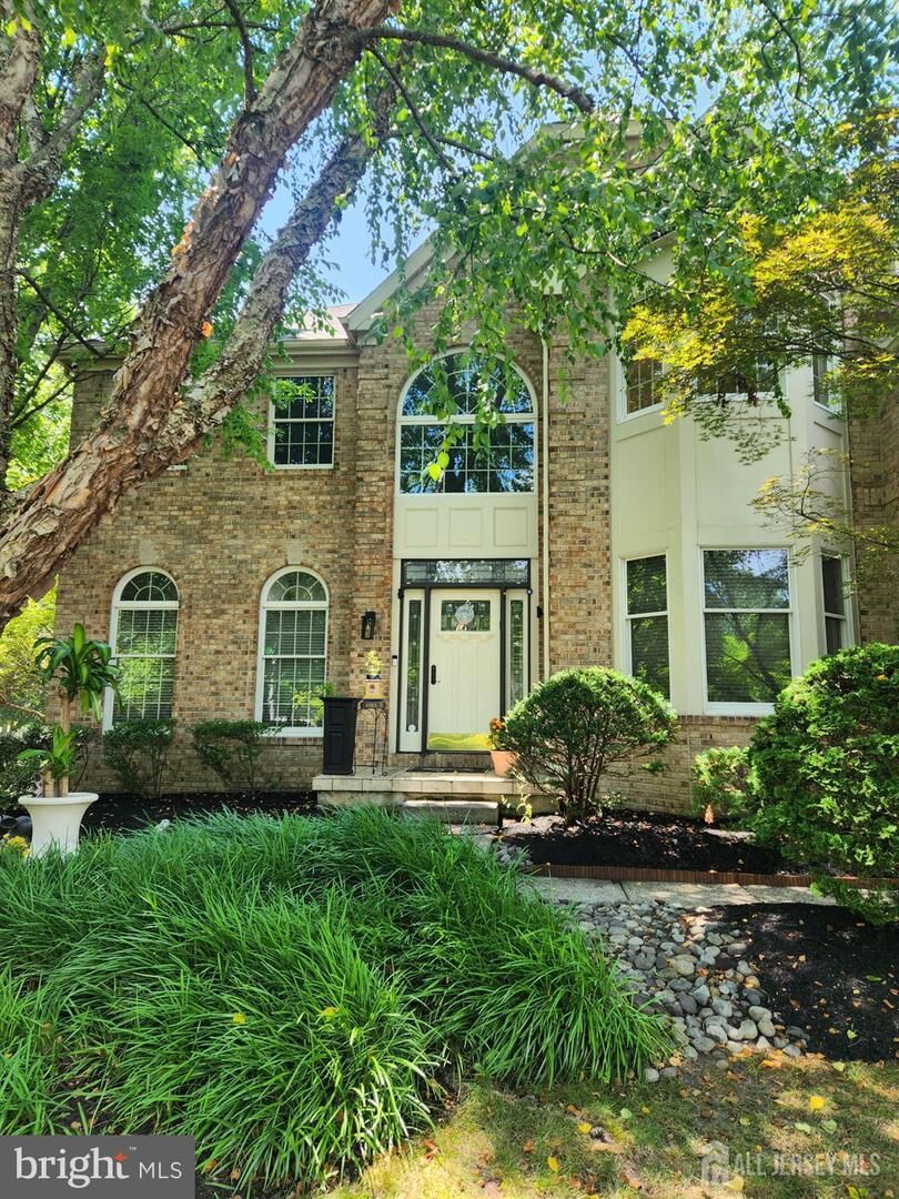 Property Photo:  1 Shelley Court  NJ 08550 