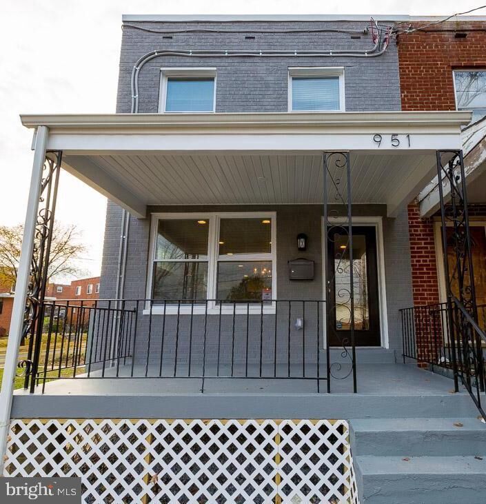 Property Photo: 951 Jefferson Street NE DC 20011
