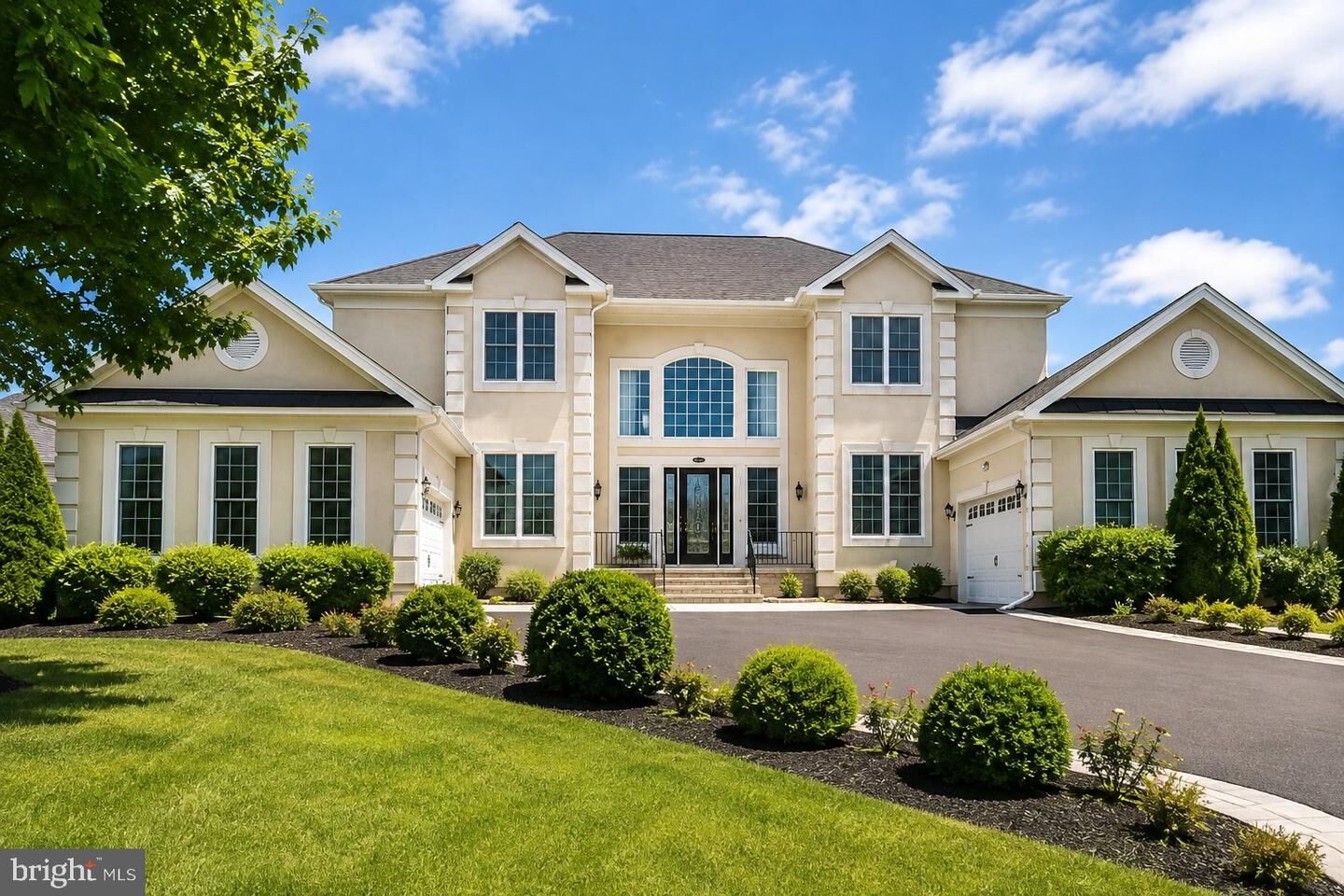 Property Photo: 22807 Valley Preserve Court VA 20148