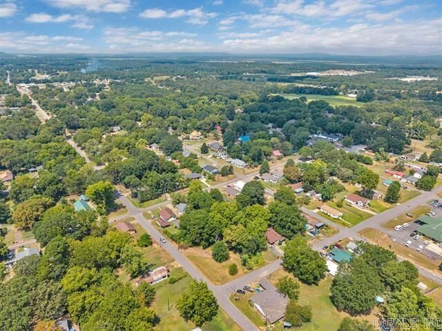 Property Photo: 603 N Division St AR 72110