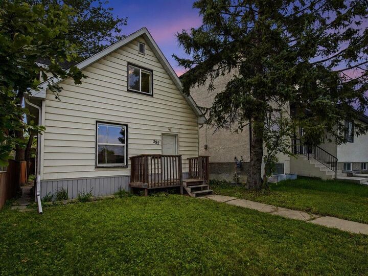 Property Photo:  392 Ferry Road  MB R3J 1W4 