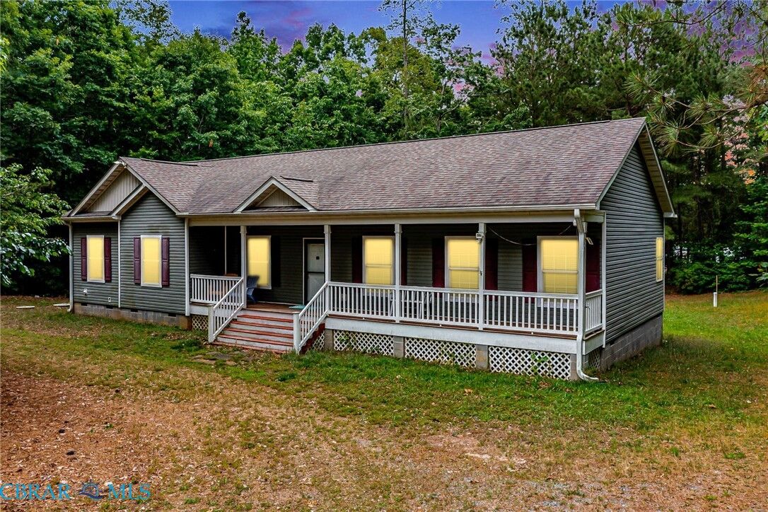 Property Photo:  670 S Southgate Drive  VA 22473 