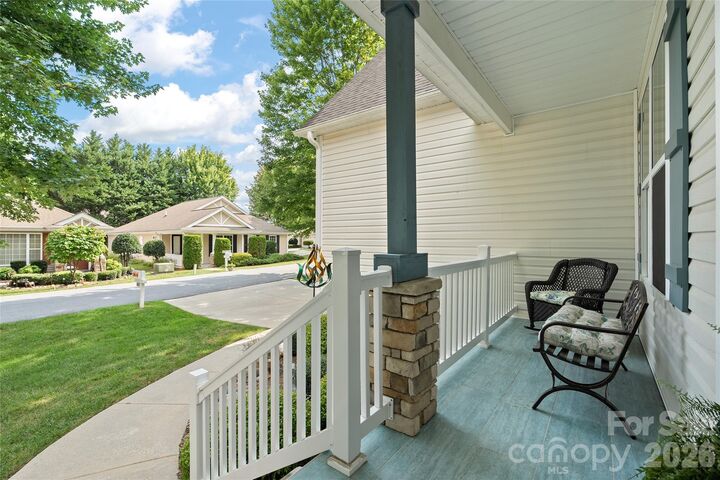 Property Photo: 64 Eagle Pointe Way NC 28731